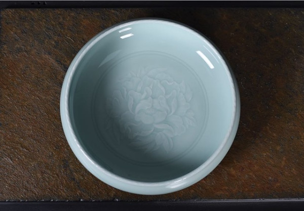 龙泉青瓷弟窑粉青牡丹圆口洗22x77x255cm原矿釉当代瓷