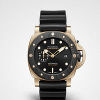 SUBMERSIBLE GOLD TECH™ OROCARBO潜行系列红金碳纤维腕表 – 44 毫米