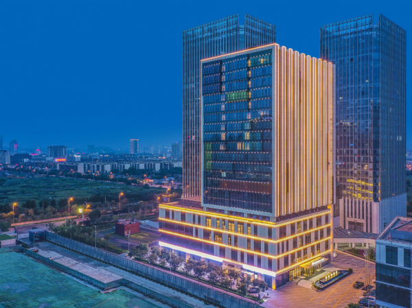 唐山曼哈顿酒店高级客房2晚含早可拆分+可延时退房