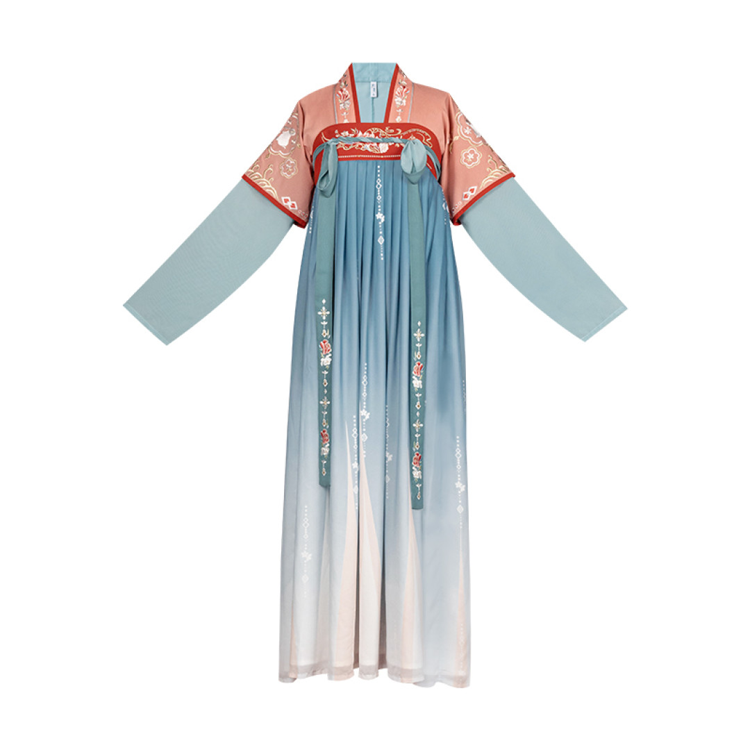 贾玲&杨洋穿汉服扮CP，女明星们为啥独爱半臂？