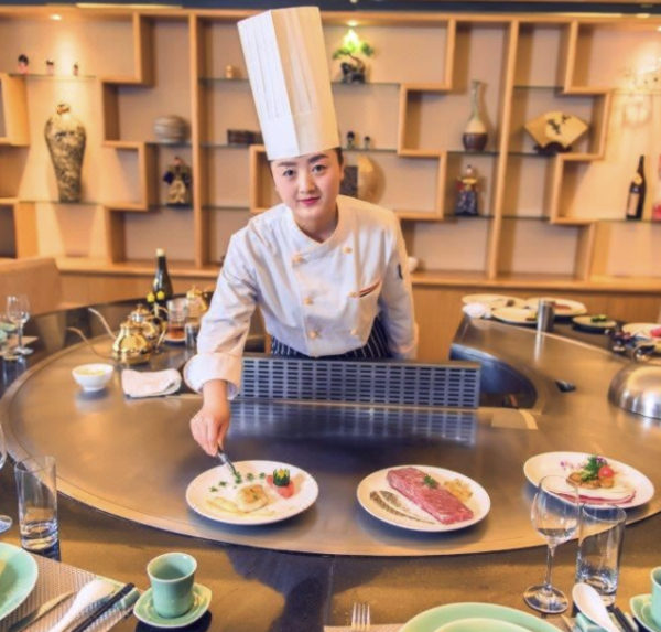 河北北戴河阿尔卡迪亚滨海度假酒店 园景公寓大床房1晚(含早+2人温泉门票1份)