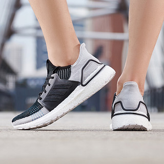 adidas男鞋跑步鞋新款ULTRABOOST 休闲运动鞋B37704 F35242黑色+灰色+青蓝 40