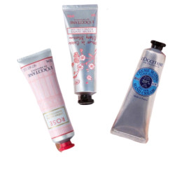 L'OCCITANE 欧舒丹 经典滋润护手霜套装 (乳木果30ml+玫瑰30ml+樱花30ml+赠樱花沐浴啫喱35ml+樱花润肤露35ml+玫瑰之心润手霜10ml*3)