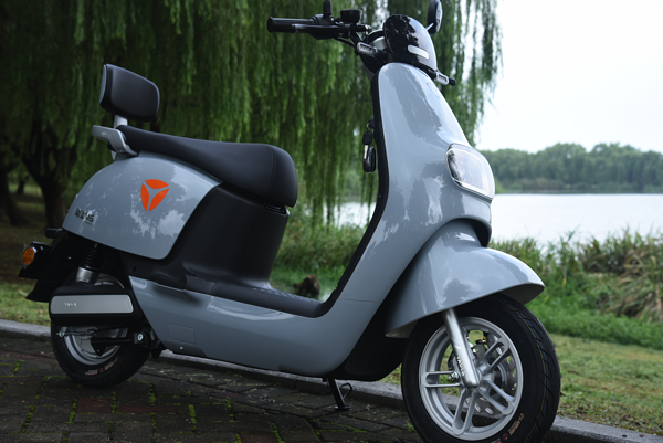 雅迪电动车_雅迪m5都市骑行,通勤代步刚刚好-什么值得买