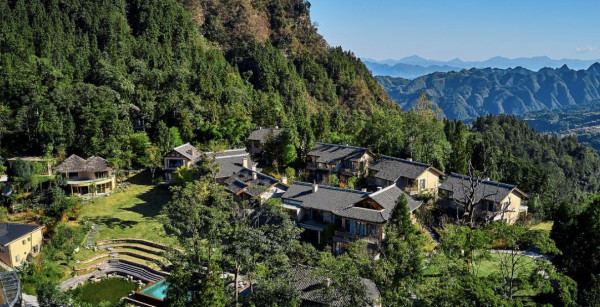 3折！周末不涨！张家界梓山漫居 梓山·森林静谧大床房2晚连住+早餐2份+双人欢迎水果和饮料1份+汉服体验1份