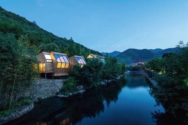 亲子游打卡山野童话浙江诸暨开元芳草地乡村酒店芳草山景双床房2晚双