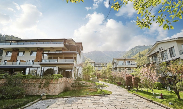 莫干山缦田生态度假酒店 山脉景观大床房 1晚（含双早）+酒店趣味活动项目套餐