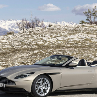 ASTON MARTIN 阿斯顿·马丁 DB11 22款 4.0T V8 Coupe