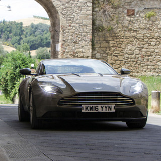 ASTON MARTIN 阿斯顿·马丁 DB11 22款 4.0T V8 Volante