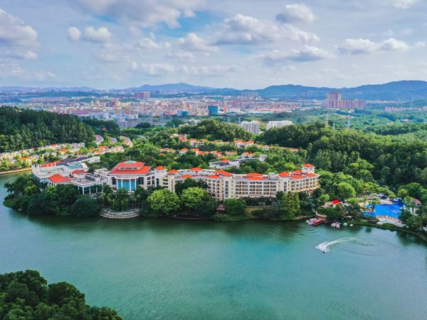 高评分好口碑深圳周边泡汤推荐三正半山酒店东莞塘厦店高级亲水房高级