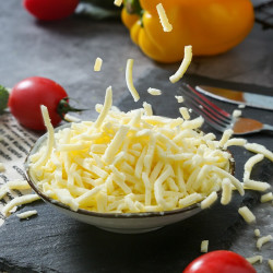 俏侬 马苏里拉奶酪芝士碎480g 披萨拉丝奶酪 芝士焗饭 烘焙原材料