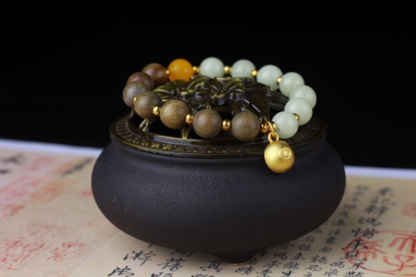 阿根廷绿檀 搭配精美发光珠手串 1.0cm 绿檀 独特的檀香味