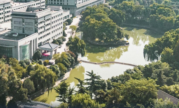 当地酒店标杆！周末不加价！陕西宾馆高级客房/豪华景观/豪华商务房 2晚套餐（可拆分）