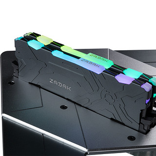 ZADAK 扎达克 DDR4 3000MHz RGB 台式机内存 灯条 黑色 8GB ZD4-MO130C08-08GYG1