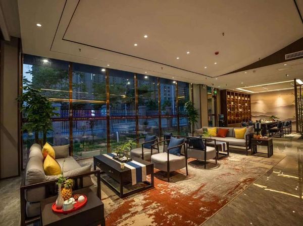 周末不涨价!仟那千寻酒店(洛阳明堂景区应天门店) 竹溪大床房1晚含早