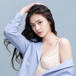 穿衣不尴尬丨大胸显小，显瘦高级的HSIA遐内衣
