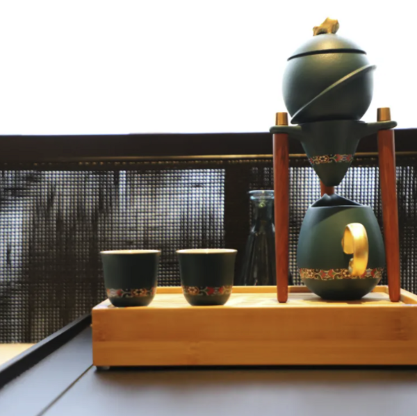 可远眺雪山林海,真川西“小瑞士”!四川九寨英迪格酒店 精品大/双床房2晚套餐(含2大1小早餐+接机+博物馆参观+晚安奶茶等)