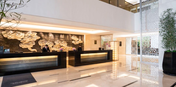 周末不加价佛山顺德铂尔曼酒店高级房1晚含2大1小自助早餐2大1小自助