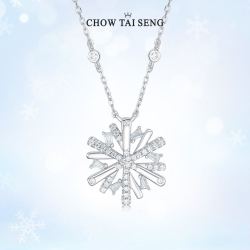 CHOW TAI SENG 周大生 雪花项链S925轻奢高级纯银花瓣毛衣链秋冬送女友生日礼物H