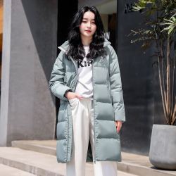 SNOWFLYING 雪中飞 女式宽松羽绒服时尚休闲H版型可脱卸帽斜插口袋中长款羽绒服女