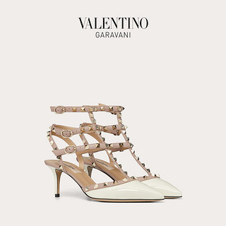 VALENTINO GARAVANI/华伦天奴 ROCKSTUD 漆皮系带铆钉高跟鞋（39.5、象牙白）
