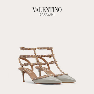 VALENTINO GARAVANI/华伦天奴 ROCKSTUD 漆皮系带铆钉高跟鞋（35、灰色）