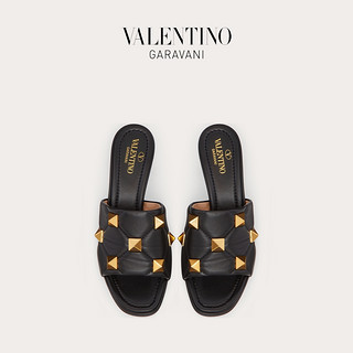 VALENTINO GARAVANI/华伦天奴女士Roman Stud 衔缝羊皮革凉鞋（39.5、黑色）