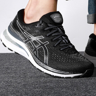 ASICS 亚瑟士 Gel-Kayano 28 男子跑鞋 1011B189-003 黑白 42