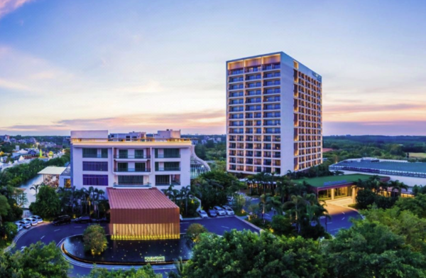 周末不加价吴川鼎龙湾福朋喜来登酒店豪华海景大床房1晚含早湛茂特色