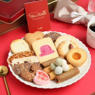 日本原装进口红帽子曲奇饼干礼盒年货点心礼盒伴手礼送礼喜饼紫帽子什锦礼盒饼干116 6g 单盒 报价价格评测怎么样 什么值得买