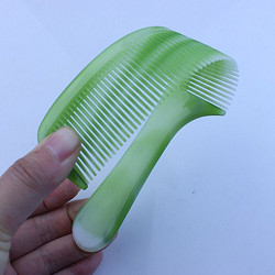 加厚绿色牛筋梳子防静电家用美发专用折不断美发塑料仿玉牛筋梳