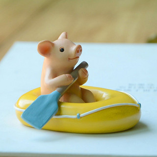 真自在可爱小猪摆件猪年七夕节生日礼物读书动物树脂装饰精致送男生女生创意摆件 坐礼物上的小猪 划皮划艇小猪