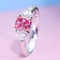 D28 中坦匠语 GIA 1.01克拉Fancy vivid pink粉钻戒指一钻石戒指