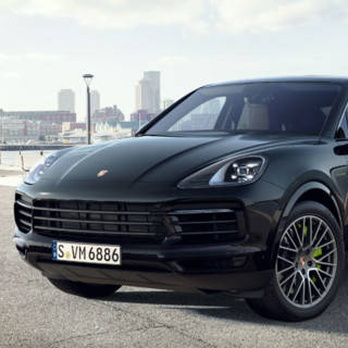 PORSCHE 保时捷 Cayenne 插电混动 23款 Cayenne E-Hybrid Coupé 2.0T 铂金版