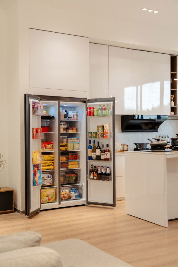 小编精选tcl超大容量智能冰箱t3s大且能装满满当当