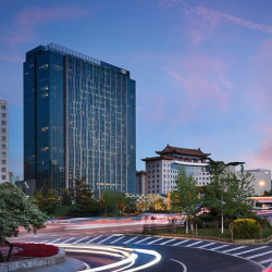 周末暑假中秋不加价！北京索菲特酒店 俱乐部房1晚+含早+正餐+行政礼遇