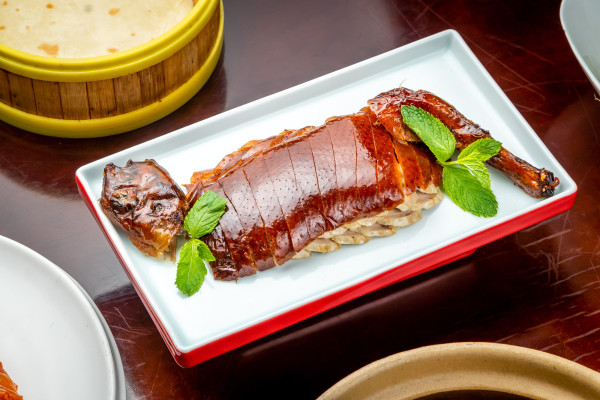 限北京,15店通用!北平食府·富贵荷花烤鸭 双人烤鸭套餐