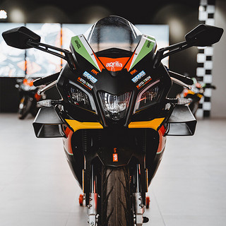 aprilia 阿普利亚 GPR250R 摩托车 定制版