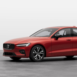 VOLVO 沃尔沃 S60 23款 B5 自动智雅运动版