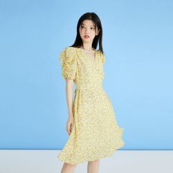 ONLY 2022新款春季收腰碎花V领气质感连衣裙女