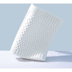 京东京造 泰国原产进口乳胶枕 工学按摩款