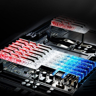 G.SKILL 芝奇 Trident Z Royal皇家戟系列 DDR4 4400MHz RGB 台式机内存 灯条 花耀银 32GB 16GBx2 ‎F4-4400C17D-32GTRS