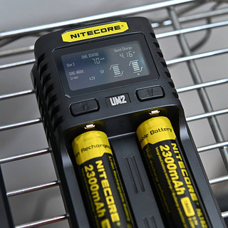 NITECORE 奈特科尔 UMS4锂电池智能充电器