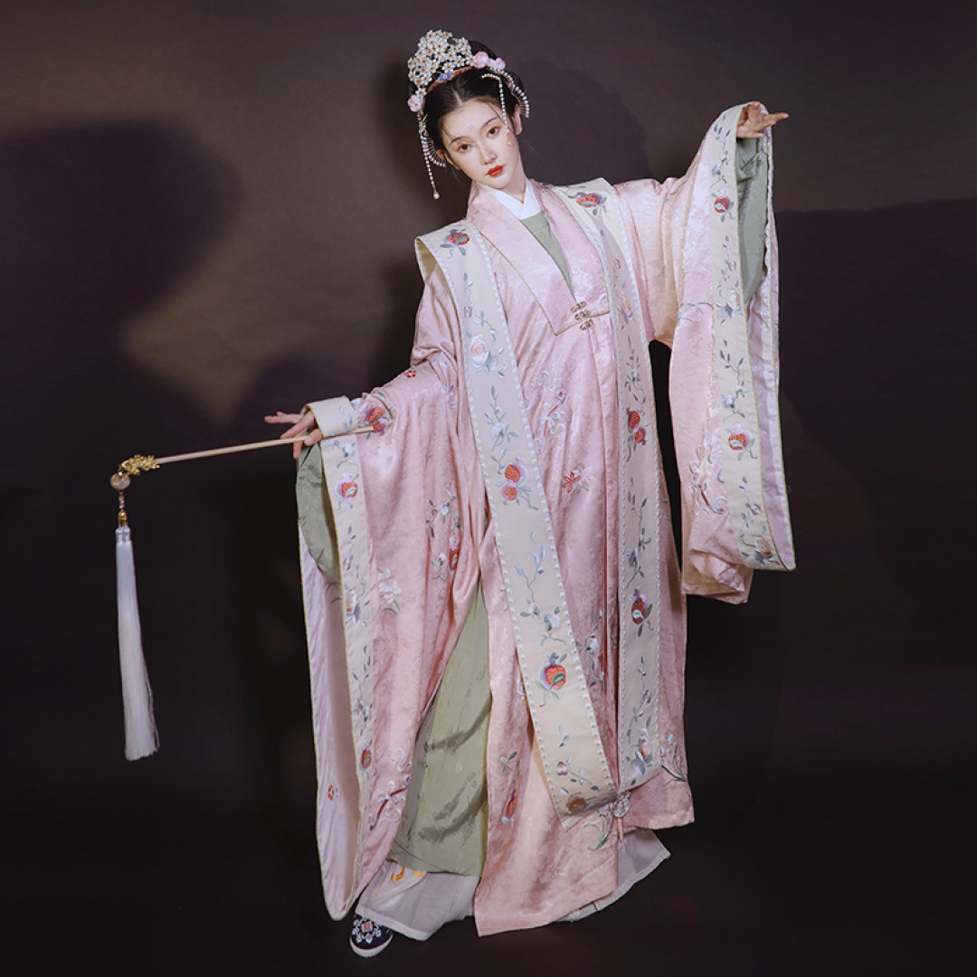 普通人结婚可以穿凤冠霞帔吗？明制汉婚帮你圆梦～