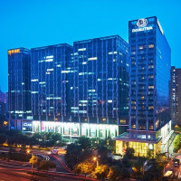 国庆中秋不加价！北京希尔顿逸林酒店豪华房2晚连住含双早