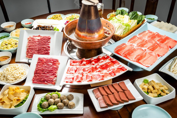 限北京用清水锅底高温炭火老北京的味蕾记忆鑫蒙缘铜锅涮肉4人餐