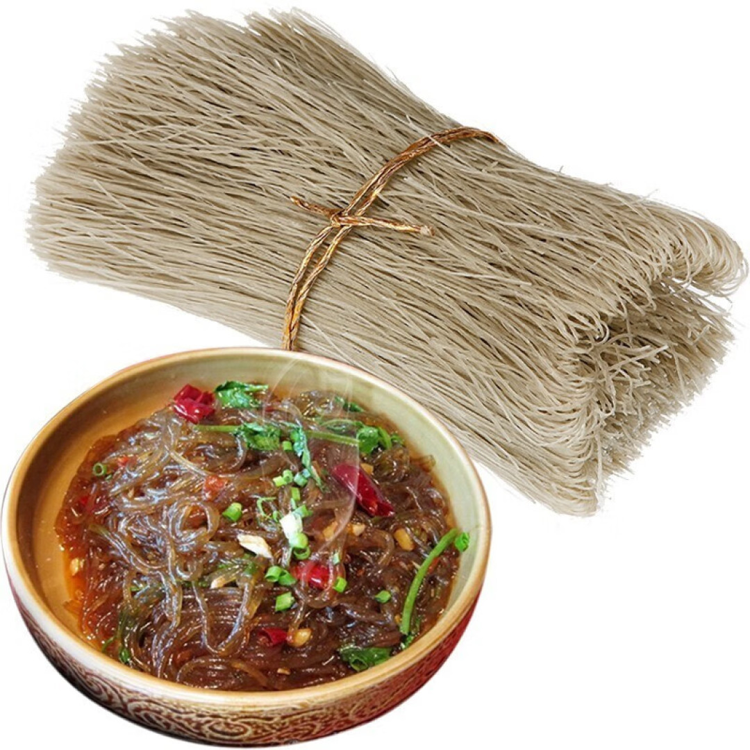 看我家下雨天午餐吃的啥?白菜粉条炖肉,好吃又好做