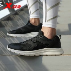 XTEP 特步 防滑舒适耐磨男子跑鞋 879119110110+袜子