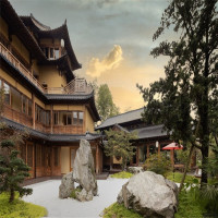 宿四川名山，周末不加价/微涨！青城山饮马川/峨眉山芷筑/曾家山芷筑3店 1晚含早通兑套餐