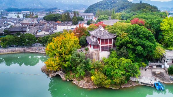 景区内民国古风酒店，含三大景点双人票！宁波溪口应梦里欢喜酒店 指定房型2晚套餐（含双早+双人应梦里、杜鹃谷、雪窦山门票）